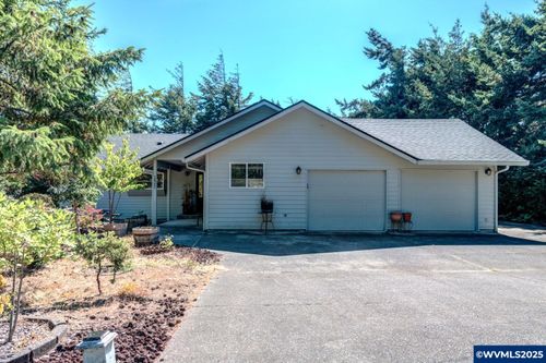 87630 Woodmere E, Florence, OR, 97439-9047 | Card Image
