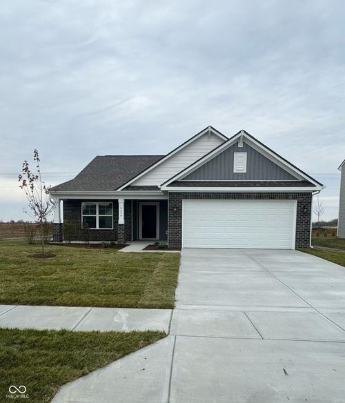 6696 Blackthorne Dr, Pendleton, IN, 46064-6455 | Card Image