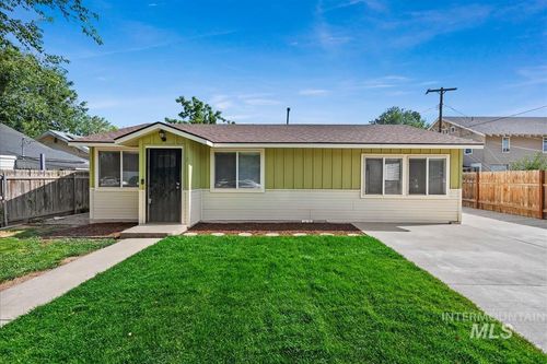 1512 8th St S, Nampa, ID, 83651-4704 | Card Image