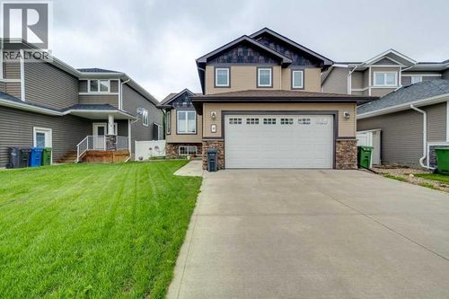 60 Sutherland Close, Red Deer, AB, T4R0L4 | Card Image