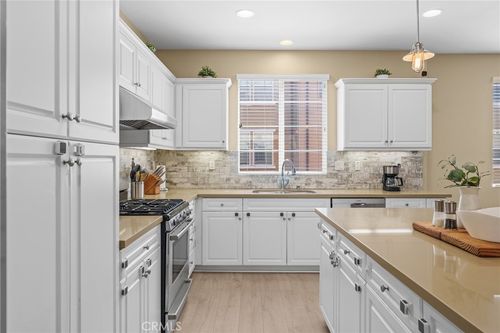 30 Eagles Nest Dr, South El Monte, CA, 91733-4407 | Card Image