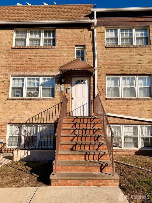 413 College Drive, Edison, NJ, 08817 | Card Image