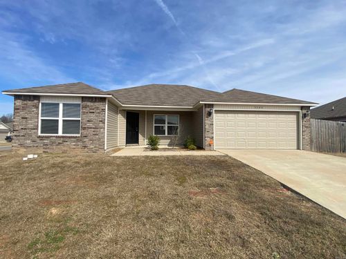 5500 Santa Monica Dr, Benton, AR, 72019-8904 | Card Image