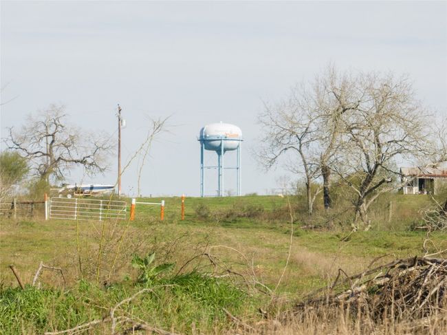 2095 Bridal Path Rd, House other with 1 bedrooms, 1 bathrooms and 100 parking in Luling TX | Image 19