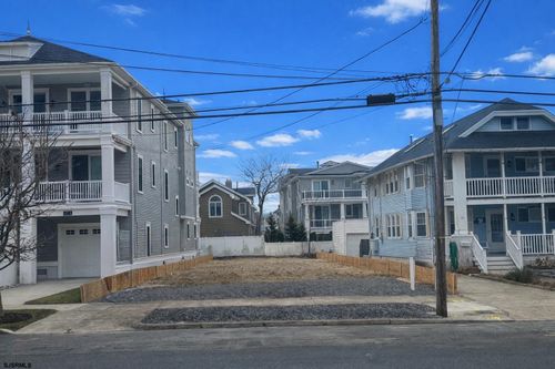 105 E Atlantic Blvd, Ocean City, NJ, 08226-4510 | Card Image