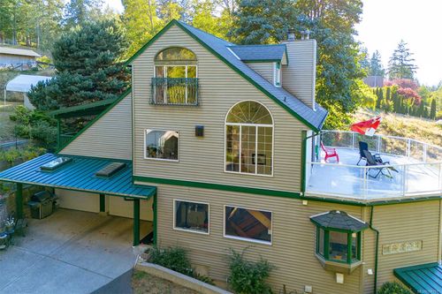 7815 Lantzville Rd, Lantzville, BC, V0R2H0 | Card Image
