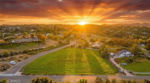 4060 Alta Vista Dr, Fallbrook, CA, 92028-8409 | Card Image