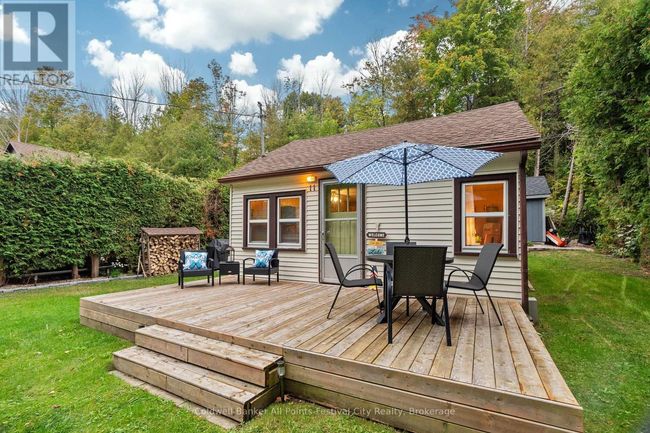 11 Melbourne St, House other with 2 bedrooms, 1 bathrooms and 2 parking in Goderich ON | Image 4