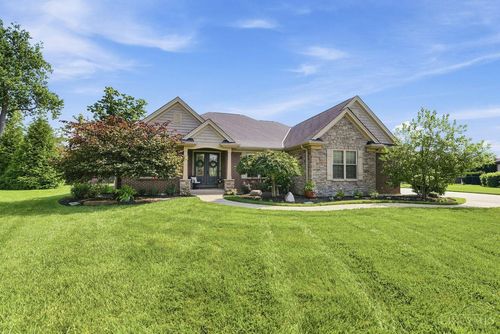 7520 Grand River Ct, Hamilton Twp, OH, 45039-7551 | Card Image