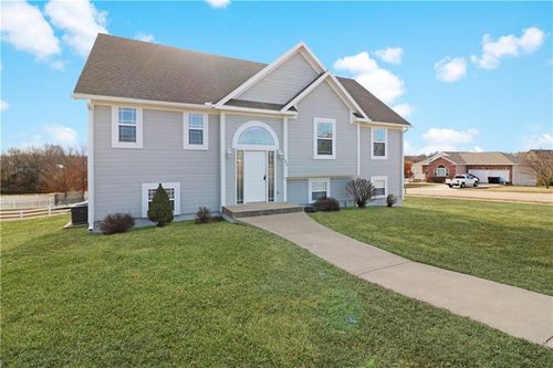 442 Redbud, Warrensburg, MO, 64093-7924 | Card Image