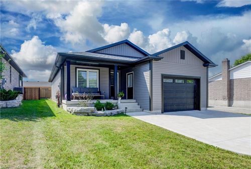 780 Waterloo St, Mount Forest, ON, N0G2L3 | Card Image
