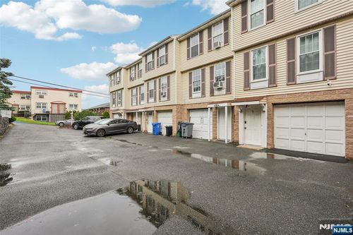 123 E 24th St, Paterson, NJ, 07514-2164 | Card Image