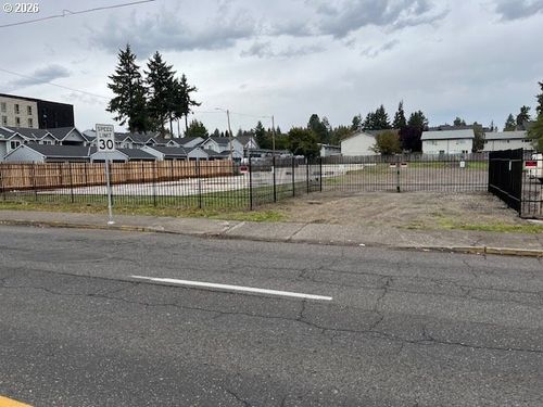 16119 Se Stark St, Portland, OR, 97233 | Card Image
