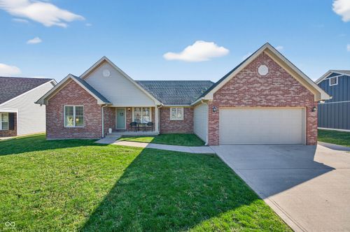31 Watson Dr, Trafalgar, IN, 46181-8640 | Card Image