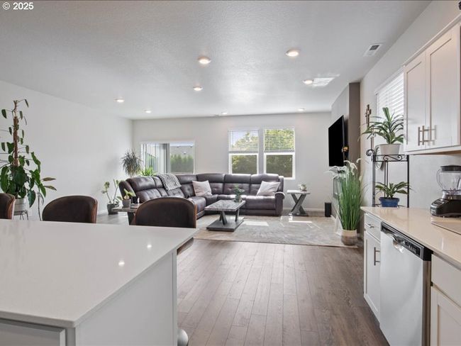 2622 26 Th Loop, House other with 3 bedrooms, 2 bathrooms and 2 parking in Springfield OR | Image 22
