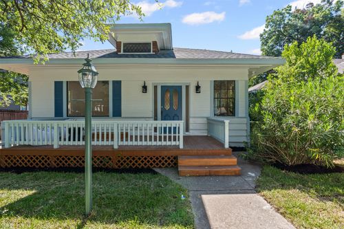 2250 Lipscomb St, Fort Worth, TX, 76110-2051 | Card Image