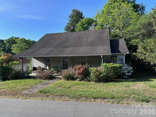 138 Hemlock St, Mocksville, NC, 27028-2208 | Card Image