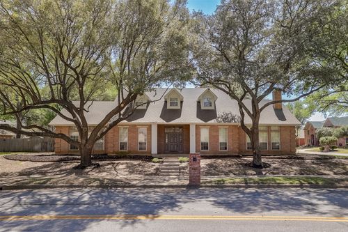 3704 Cross Bend Drive, Arlington, TX, 76016 | Card Image