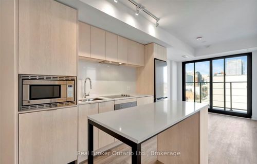 713 - 1 Jarvis St, Condo with 2 bedrooms, 1 bathrooms and null parking in Hamilton ON | Card Image