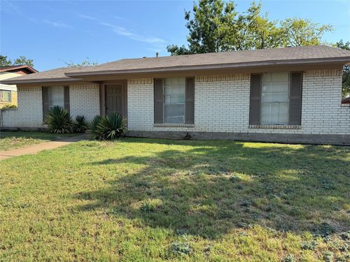 343 Shorewood Dr, Duncanville, TX, 75116-3632 | Card Image