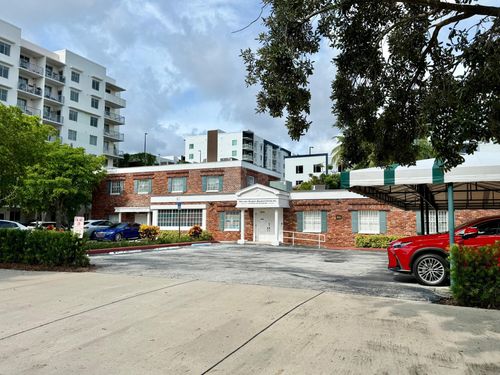 811 N Olive Ave, West Palm Beach, FL, 33401-3709 | Card Image