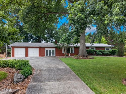 1326 Golf Course Rd, Newport, TN, 37821-7111 | Card Image