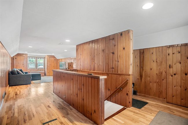 1034 66 Th St, Home with 4 bedrooms, 3 bathrooms and null parking in Windsor Heights IA | Image 22