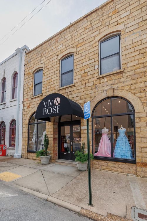 130 W Main St, Batesville, AR, 72501-6709 | Card Image