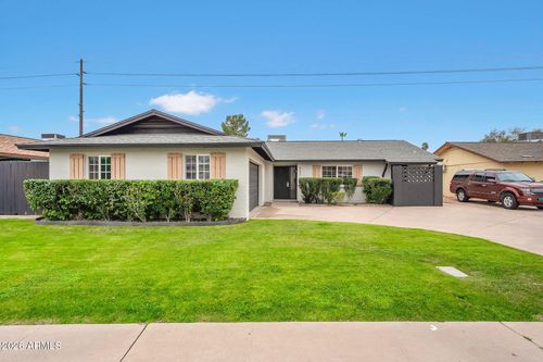 8631 E Plaza Ave, Scottsdale, AZ, 85250-6708 | Card Image