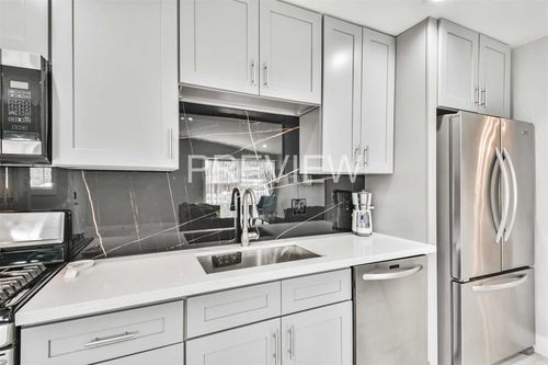 7522 Dearborn St, Houston, TX, 77055-3716 | Card Image