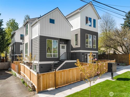 b-915 N 98th St, Seattle, WA, 98103-3211 | Card Image