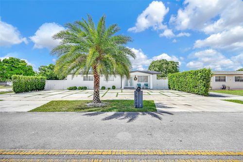 10202 Sw 33rd St, Miami, FL, 33165-3804 | Card Image