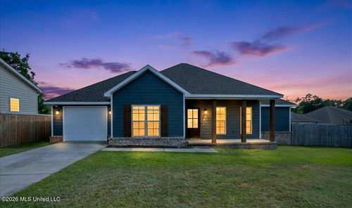 25 Fox Glove, Hattiesburg, MS, 39402-3697 | Card Image