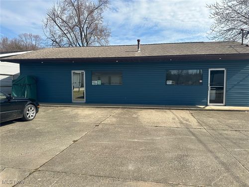 6761 Pike St, Mineral Wells, WV, 26150-7042 | Card Image