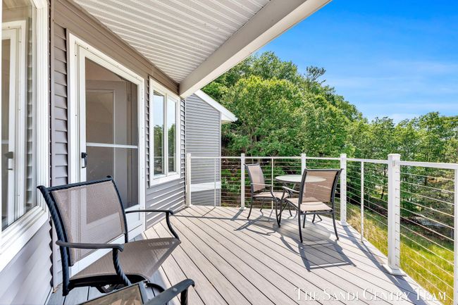 UNIT-21 - 810 S Harbor Dr, Condo with 3 bedrooms, 3 bathrooms and null parking in Grand Haven MI | Image 68