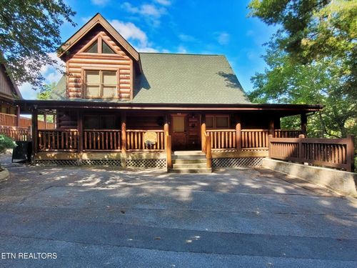 2060 Bear Haven Way, Sevierville, TN, 37876 | Card Image