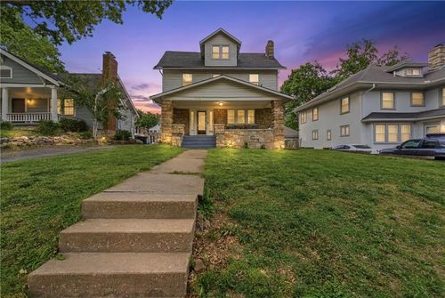 108 W 61st Ter, Kansas City, MO, 64113-1454 | Card Image