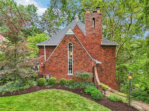441 Jefferson Dr, Pittsburgh, PA, 15228-2158 | Card Image