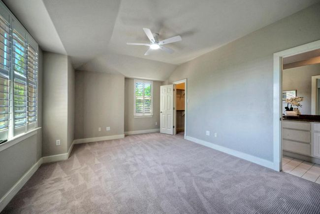 Secondary bedroom 1- jack and jill | Image 29