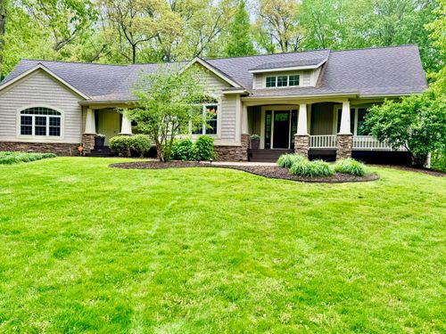 8821 Summerset Woods Ct Se, Alto, MI, 49302-9411 | Card Image