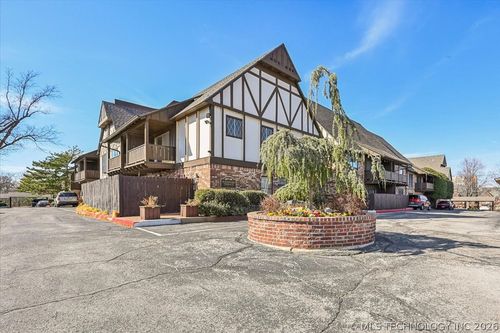apt-220-2224 Boston Ave, Tulsa, OK, 74114-1105 | Card Image