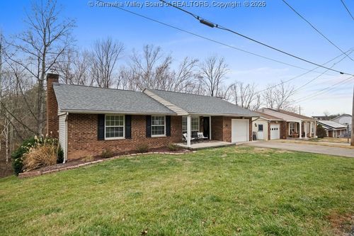 218 Pine Cir, Dunbar, WV, 25064-1219 | Card Image