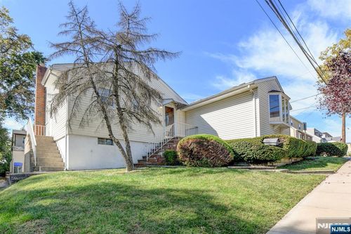 149 Charles St, Secaucus, NJ, 07094-2101 | Card Image