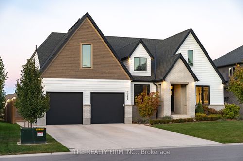 2568 Lucas Ave, Mount Brydges, ON, N0L1W0 | Card Image