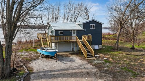 3664 Dismore Road, Muscatine, IA, 52761 | Card Image