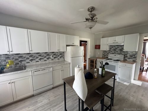 458 Hillside Ave, Hartford, CT, 06106-3733 | Card Image