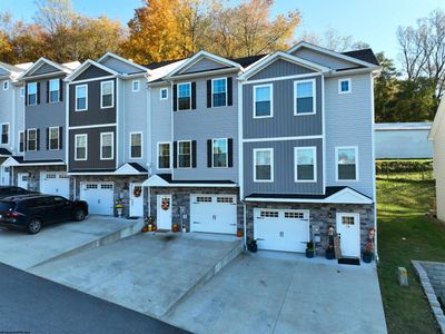 18 Misty Lane, Townhouse with 3 bedrooms, 2 bathrooms and 2 parking in Fairmont WV | Image 2