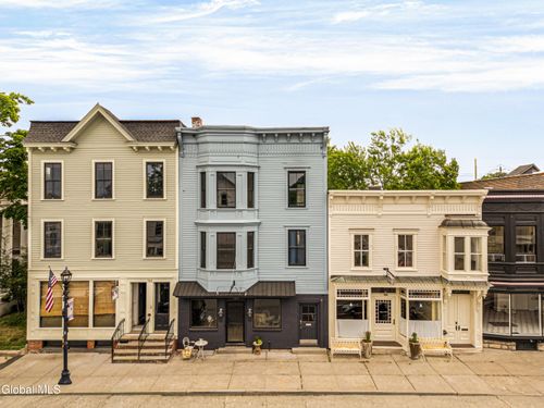 744 Warren St, Hudson, NY, 12534-3013 | Card Image