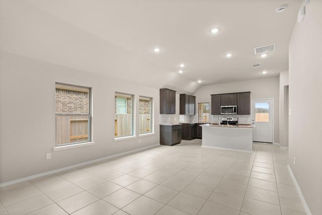 28818 Bobcat Run Dr, House other with 3 bedrooms, 2 bathrooms and 2 parking in New Caney TX | Image 10