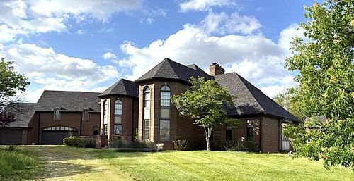 4020 Dillon Hills Dr, Nashport, OH, 43830-9587 | Card Image